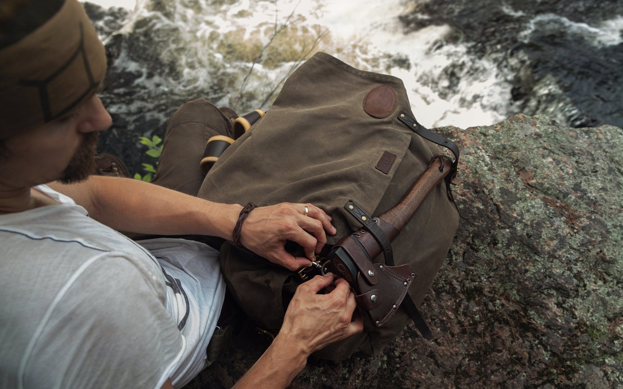 A heavy burden to bear: 3 tips to help you pick your hiking backpack - WOOX