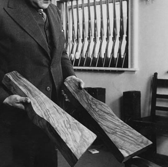 about us.png__PID:5a624924-6aa4-42e1-8b5e-0fc6ad51badb